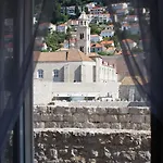 Central Apartment * דוברובניק