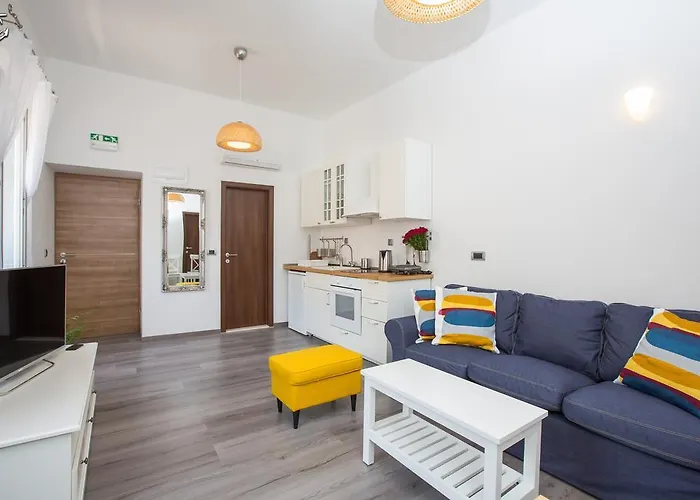 Central Apartment Дубровник